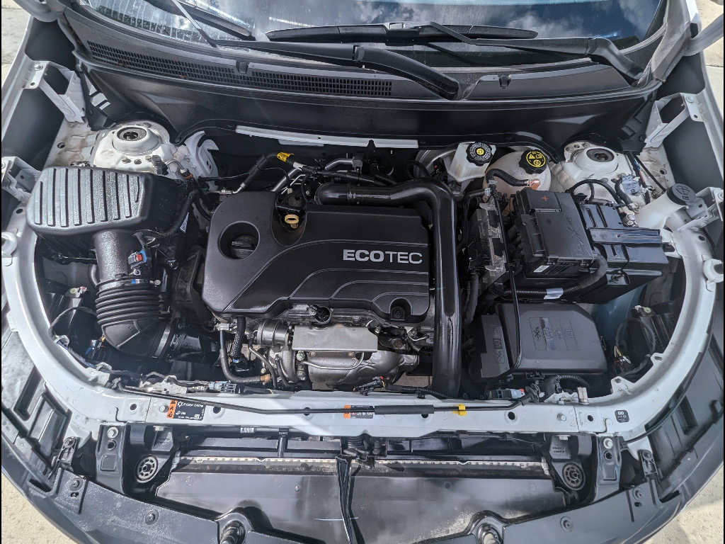 Used 2021 Chevrolet Equinox LS w/ LS Convenience Package image 17