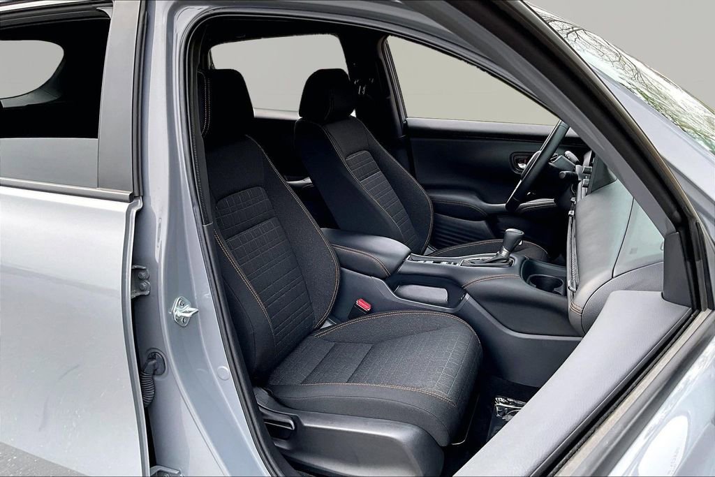 Used 2025 Honda HR-V Sport image 19