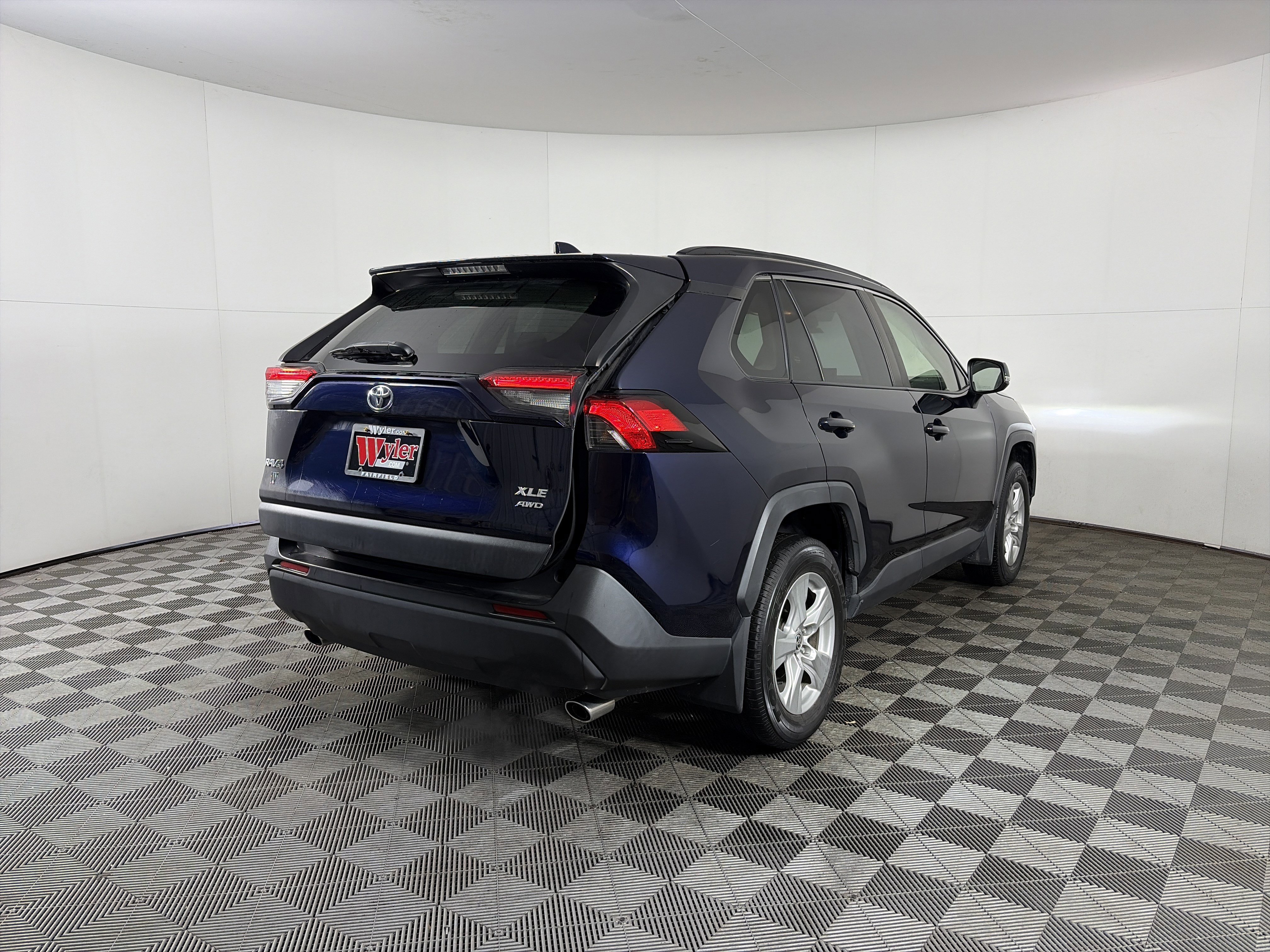 Used 2020 Toyota RAV4 XLE image 11