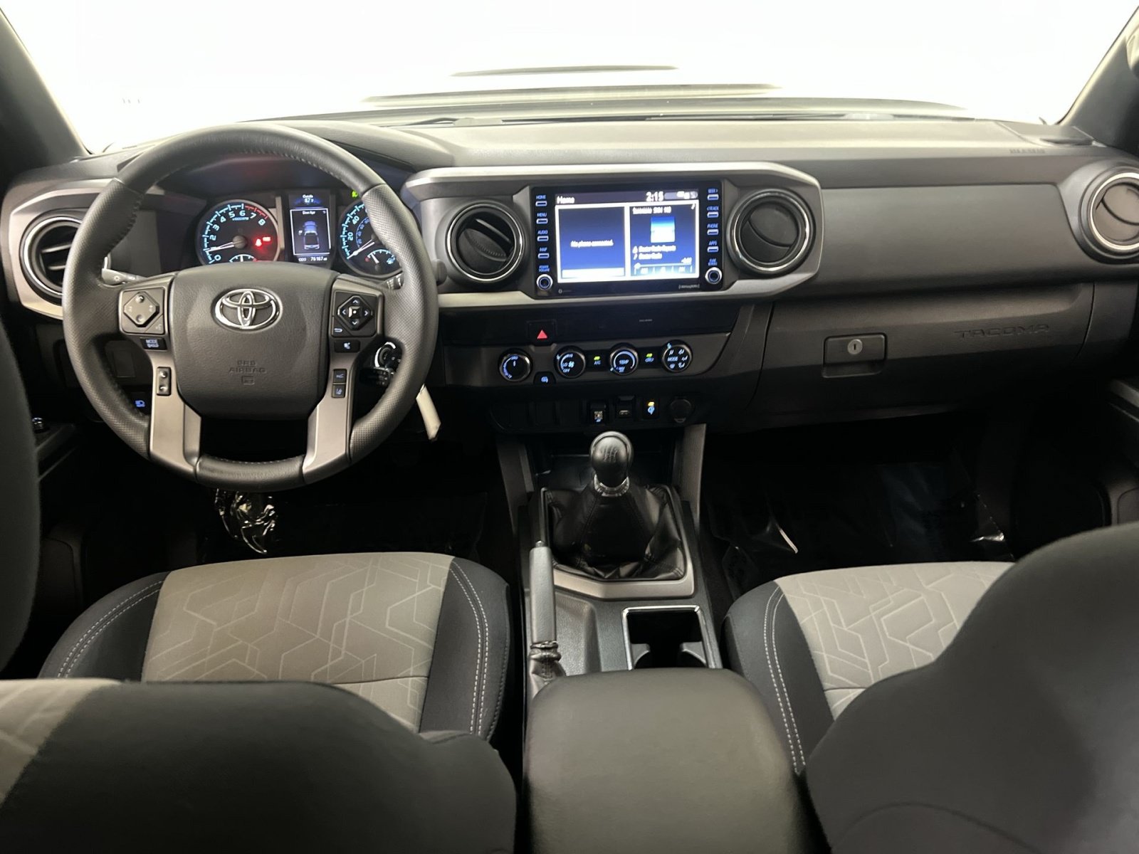 Used 2020 Toyota Tacoma TRD Sport AWD/4WD image 22