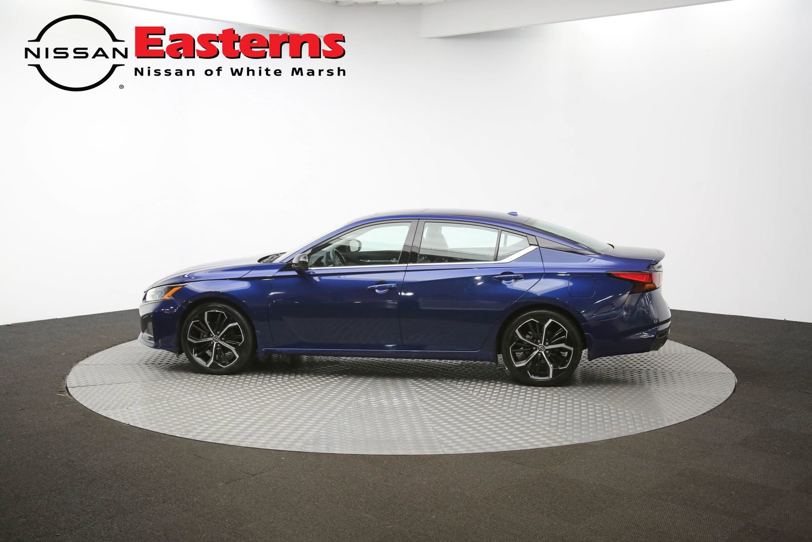 Used 2023 Nissan Altima 2.5 SR w/ SR Premium Package image 63