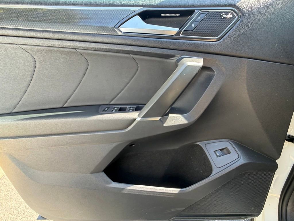 Used 2018 Volkswagen Tiguan SEL Premium AWD/4WD image 28