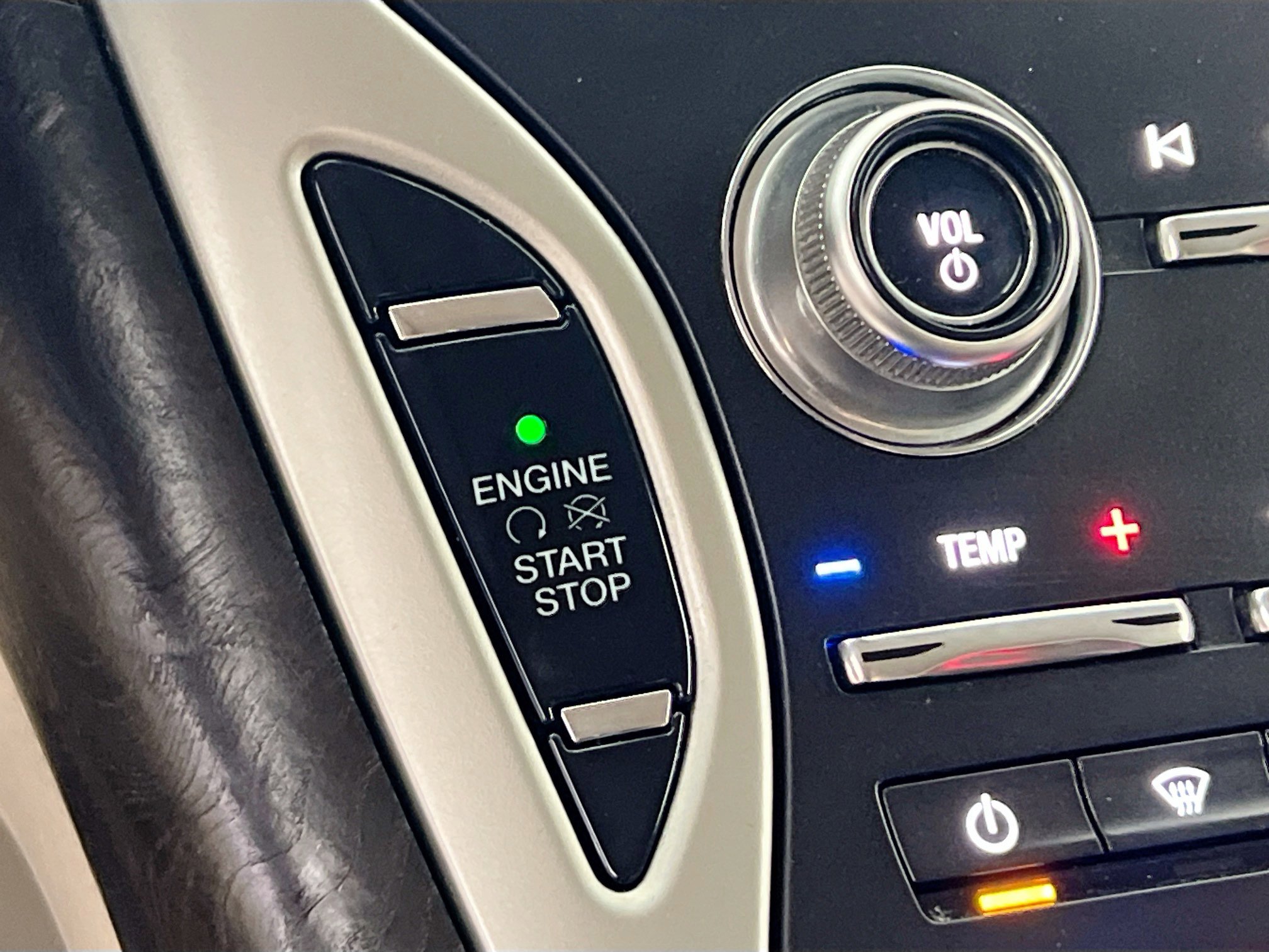 Used 2018 Lincoln MKX Reserve w/ Driver Assistance Package image 24