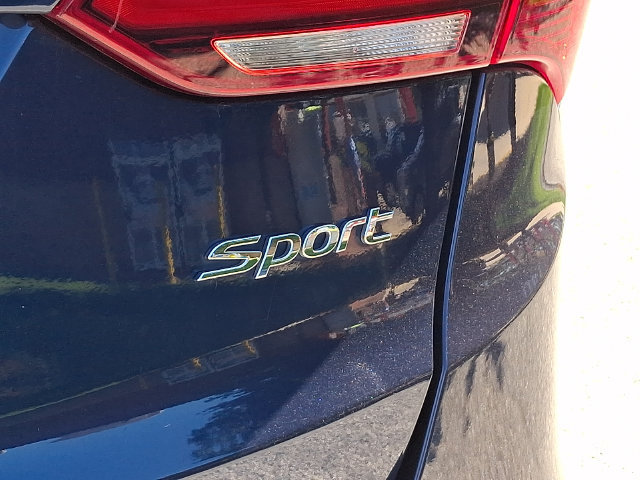 Used 2017 Hyundai Santa Fe Sport FWD image 31