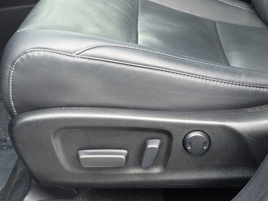 Used 2017 Lexus RX 450h AWD w/ Cold Weather Package image 33