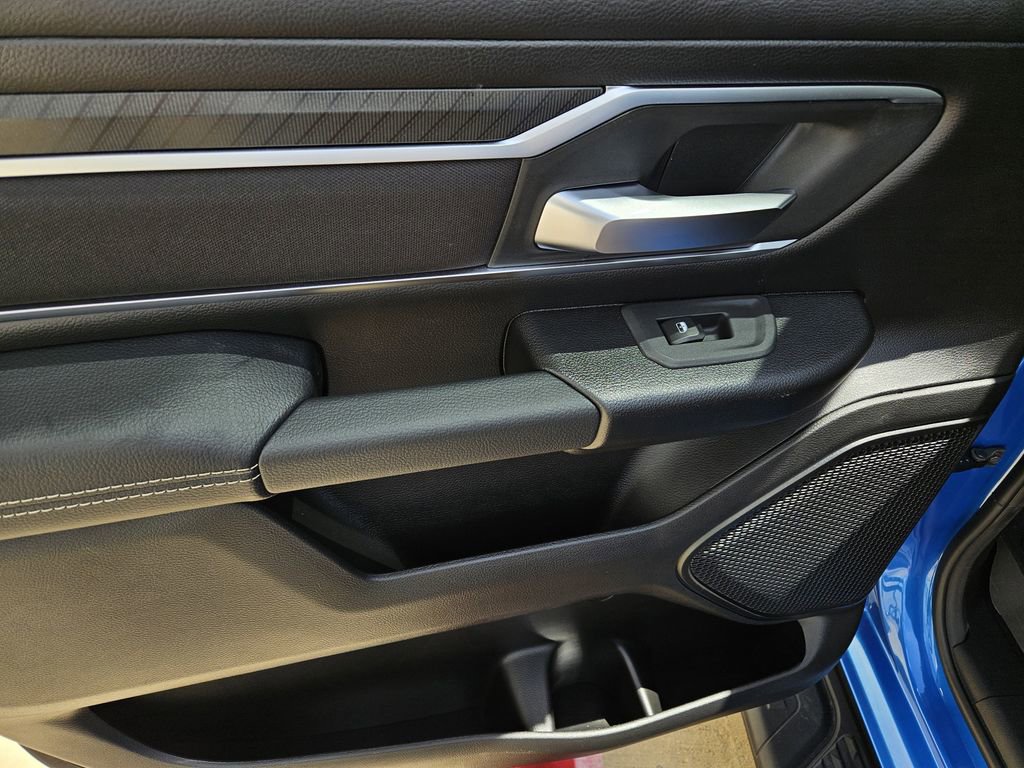 New 2026 RAM 1500 4x4 Crew Cab image 12