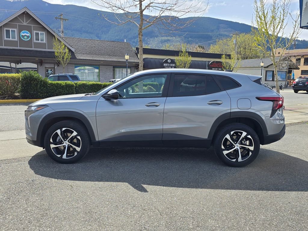 Used 2025 Chevrolet Trax RS w/ Driver Confidence Package FWD image 8