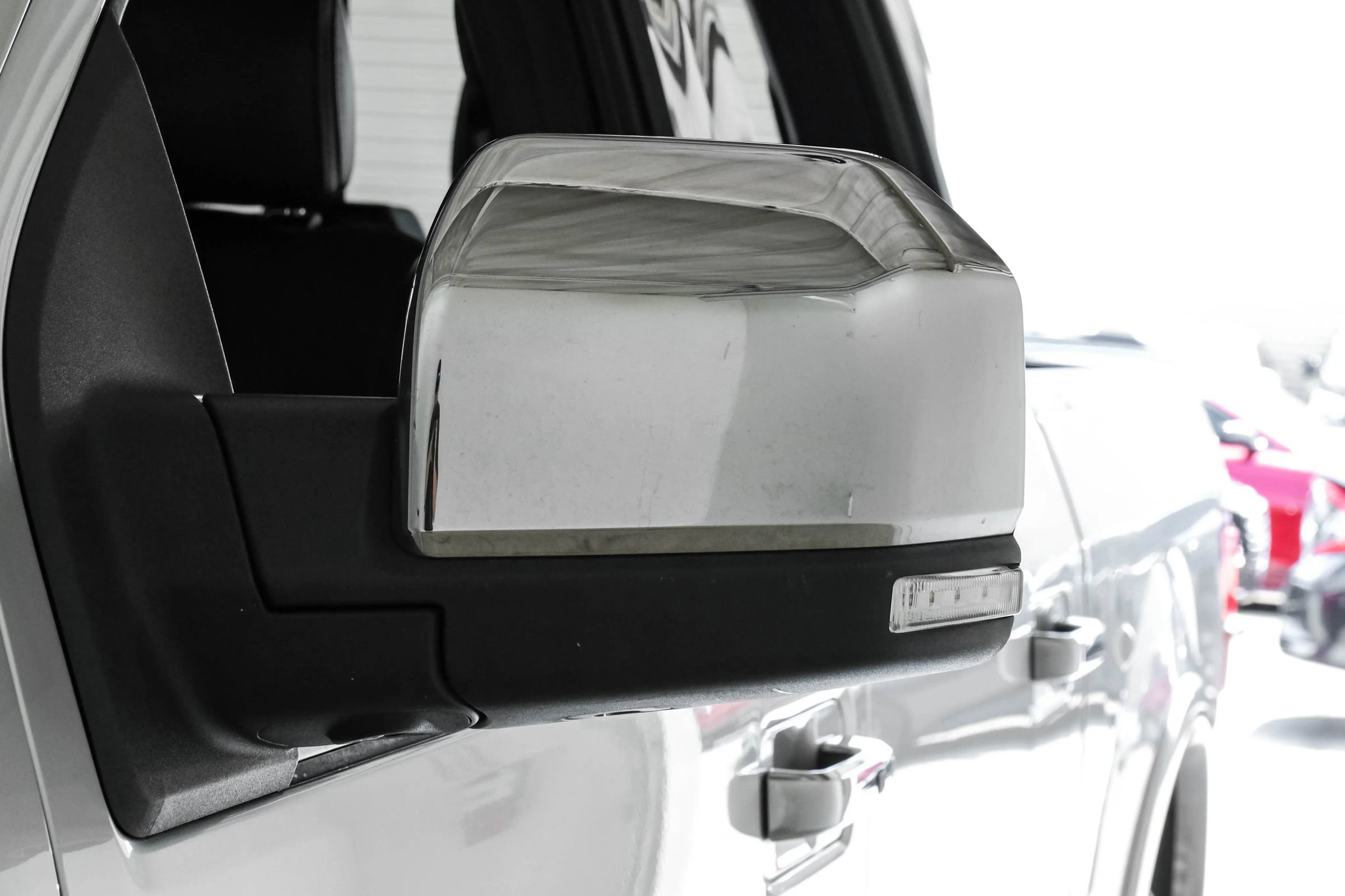 Used 2015 Ford F150 Platinum w/ Equipment Group 701A Luxury RWD image 36
