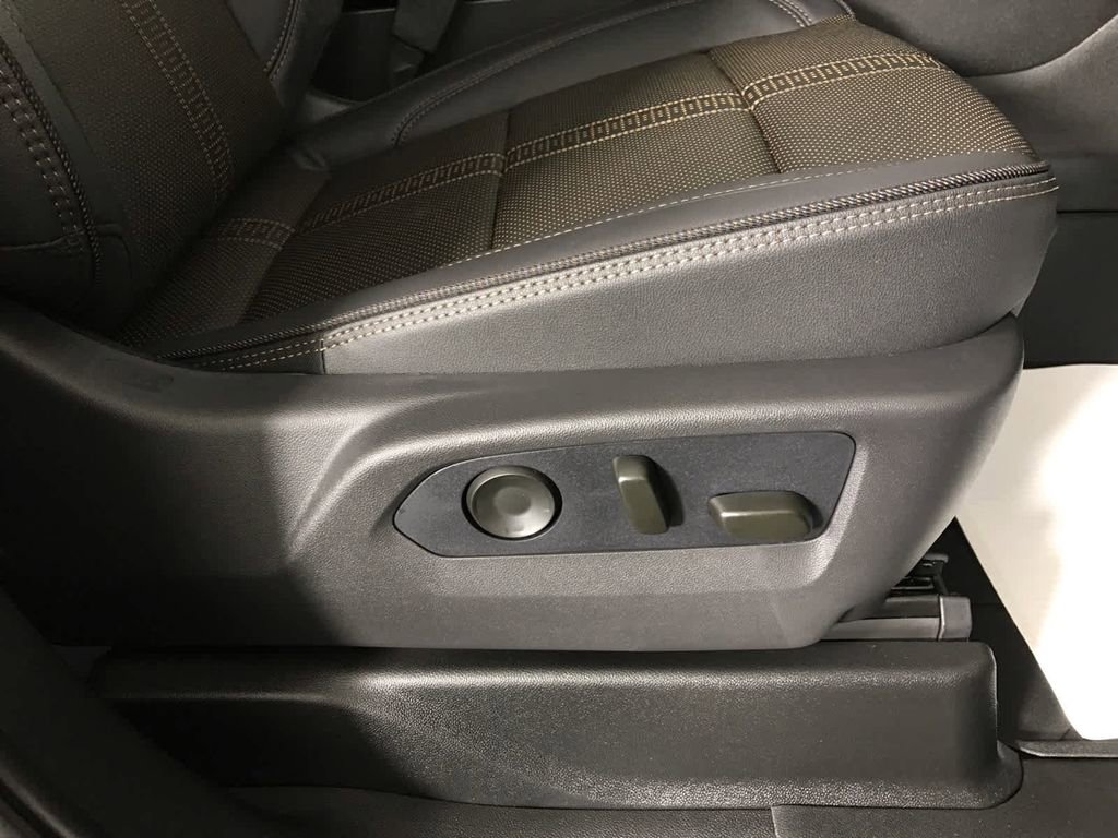 New 2026 Chevrolet Suburban High Country w/ Sun And Tow Package image 36