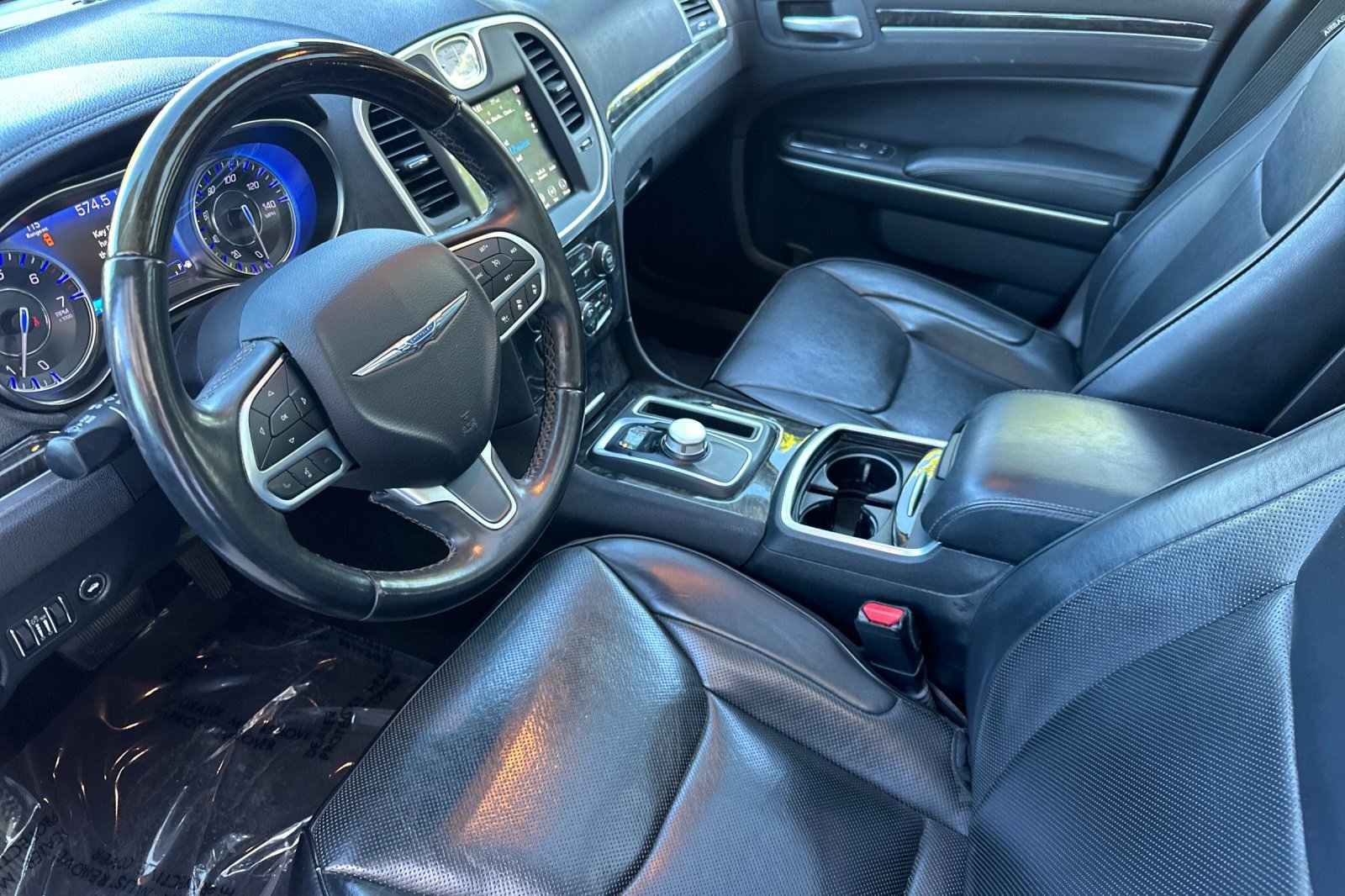 Used 2018 Chrysler 300 Limited w/ Safetytec Plus Group RWD image 4