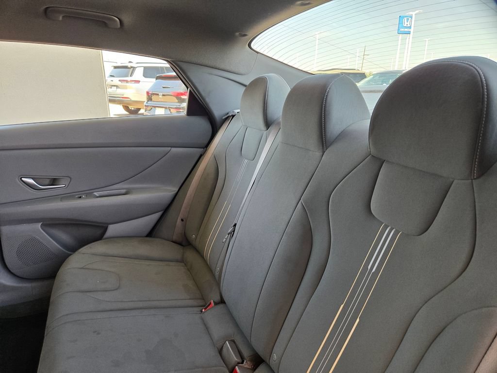 Used 2025 Hyundai Elantra Sport FWD image 14