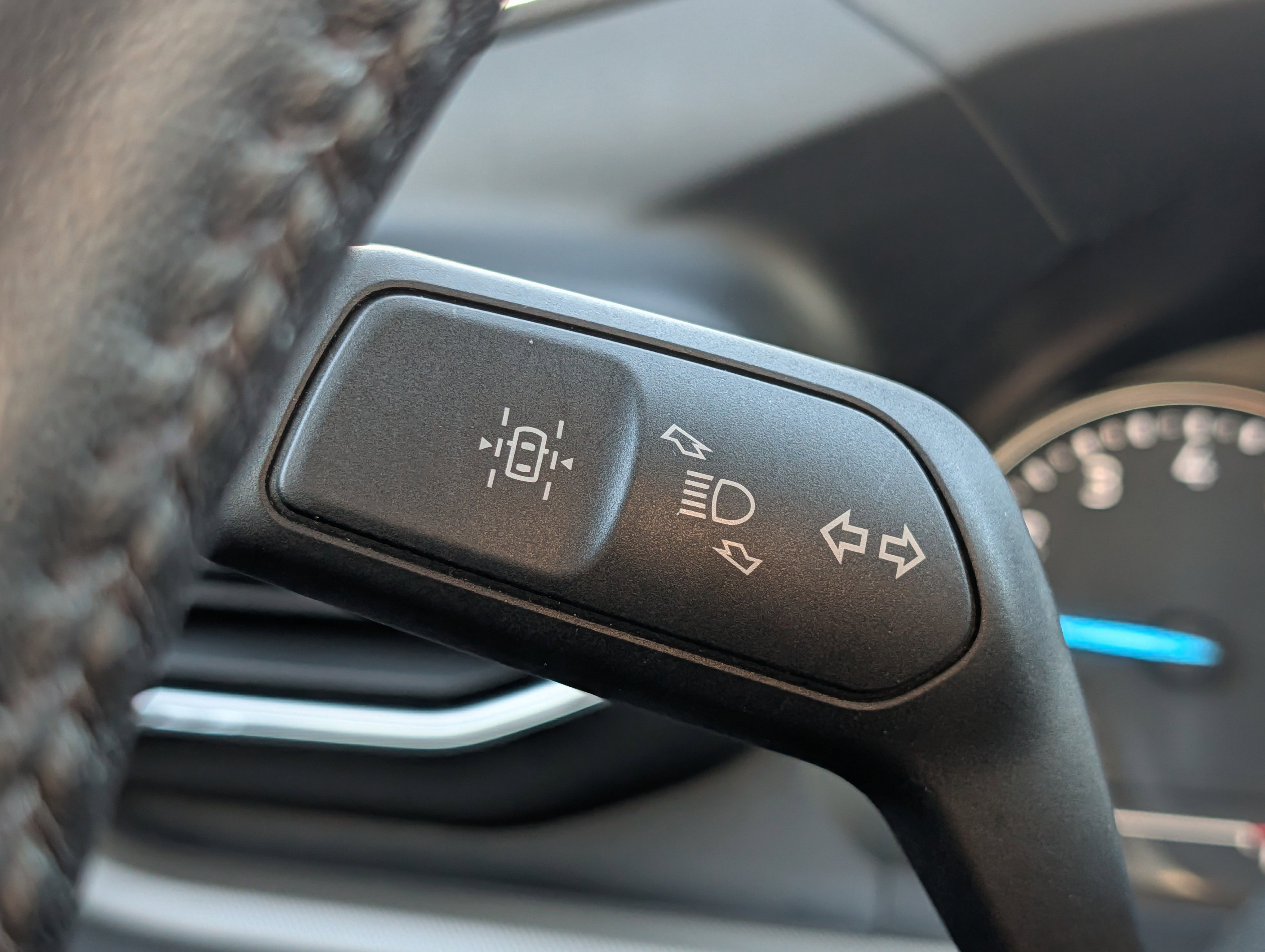 Used 2023 Ford Explorer XLT w/ Equipment Group 202A image 26