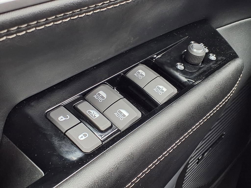 New 2025 Jeep Wagoneer 4WD w/ Convenience Group I image 18