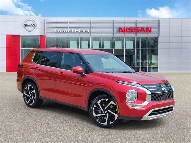 Used 2023 Mitsubishi Outlander SE Black Edition