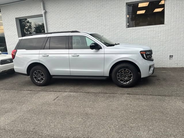Used 2025 Ford Expedition Active RWD image 31