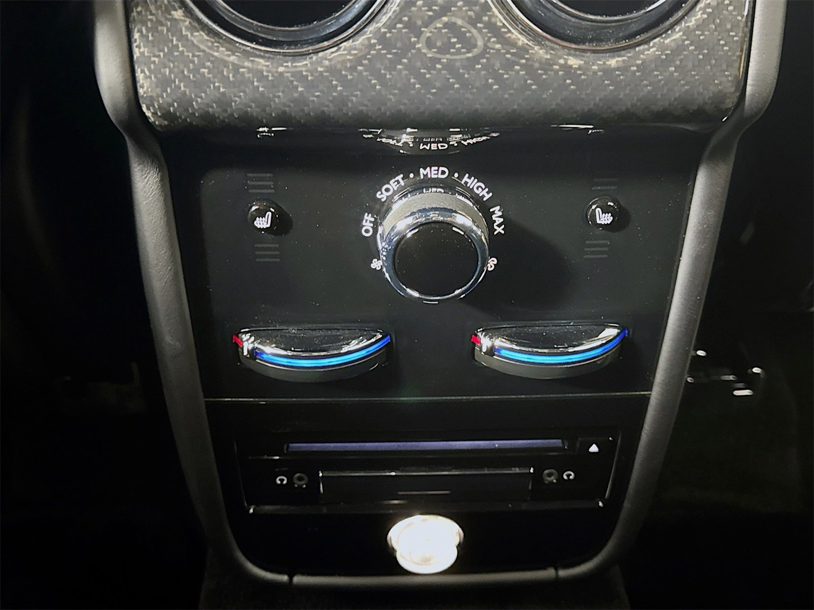 Certified 2024 Rolls-Royce Cullinan Black Badge w/ Dark Exterior Package image 24