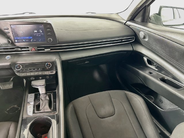 Used 2022 Hyundai Elantra Blue FWD image 26