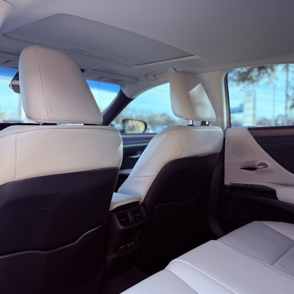 Used 2024 Lexus ES 350 w/ Premium Package image 31