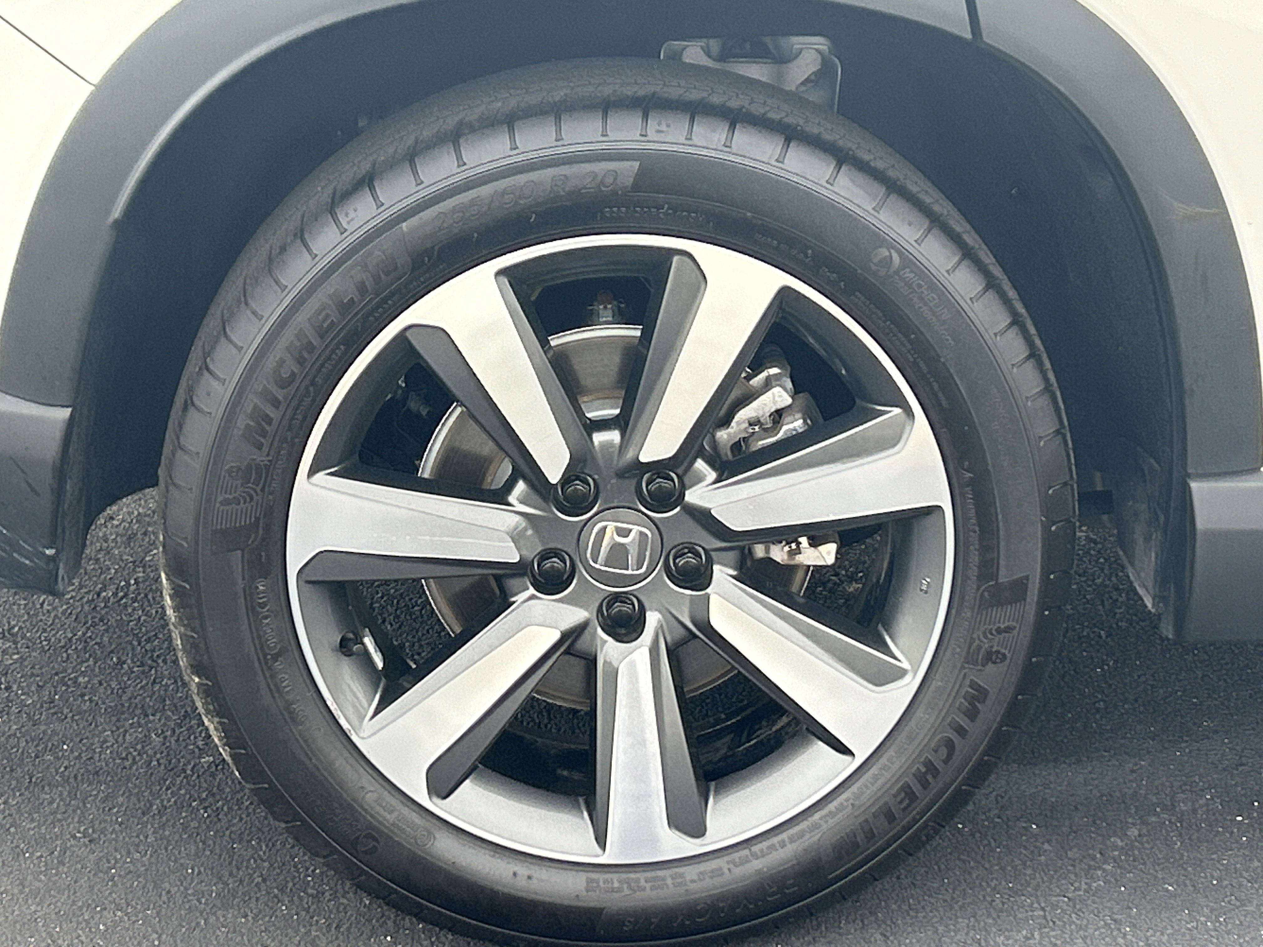 Certified 2025 Honda Pilot Touring image 34