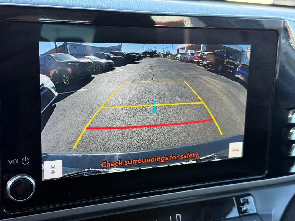 Used 2025 Toyota Camry LE image 21