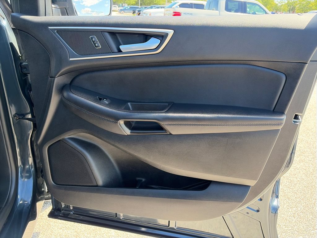 Used 2024 Ford Edge SEL w/ Convenience Package AWD/4WD image 9
