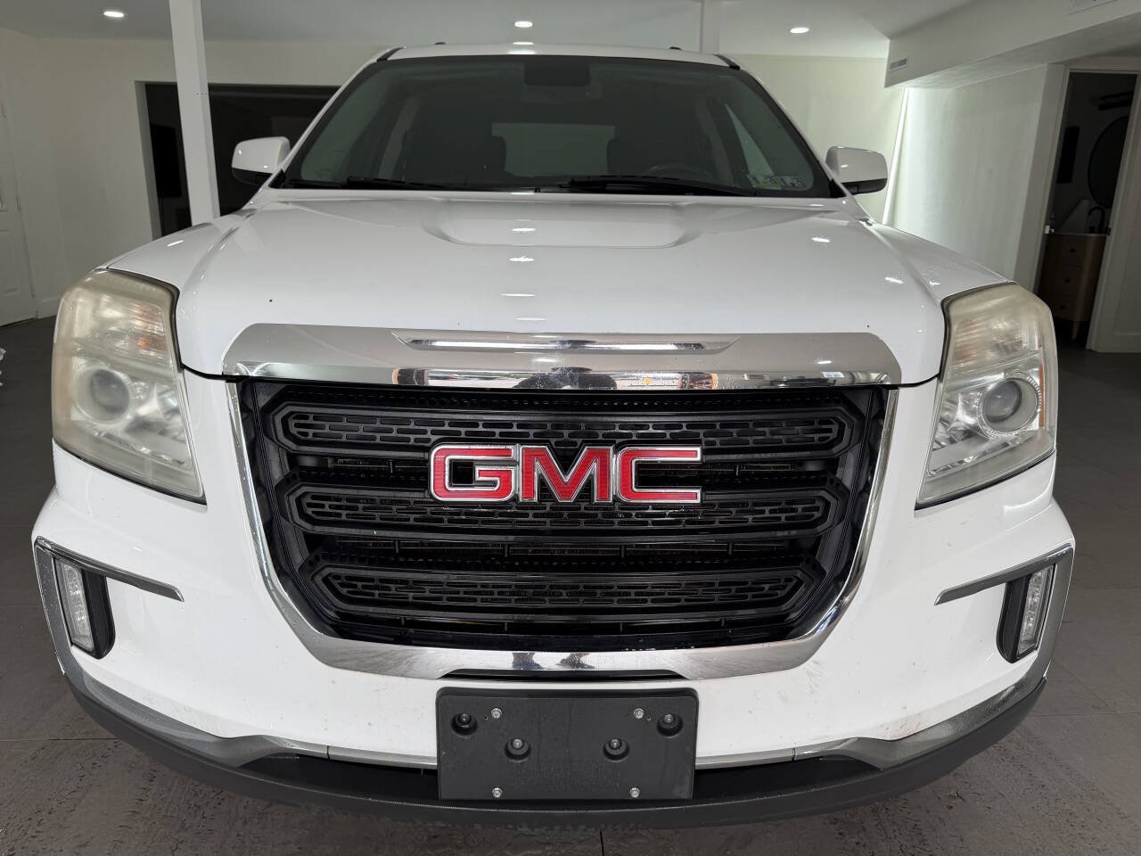 Used 2017 GMC Terrain SLE w/ Convenience Package AWD/4WD image 9