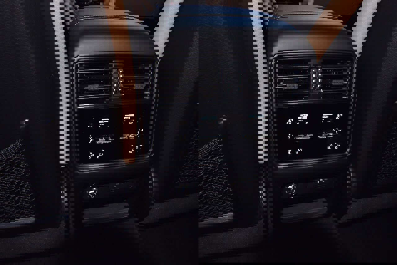 Used 2025 Porsche Cayenne image 18