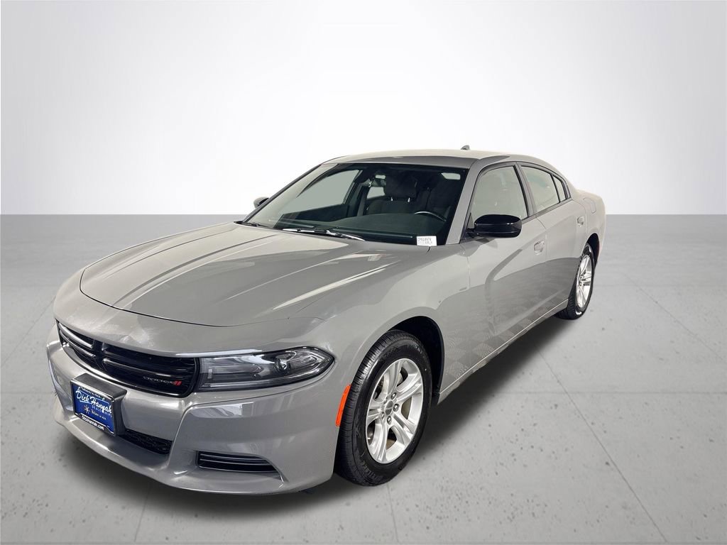 Used 2023 Dodge Charger SXT image 2
