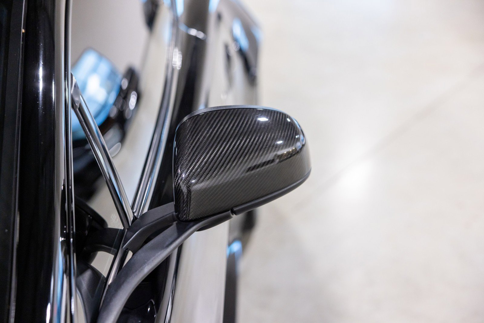 Used 2016 Aston Martin V12 Vantage S image 19