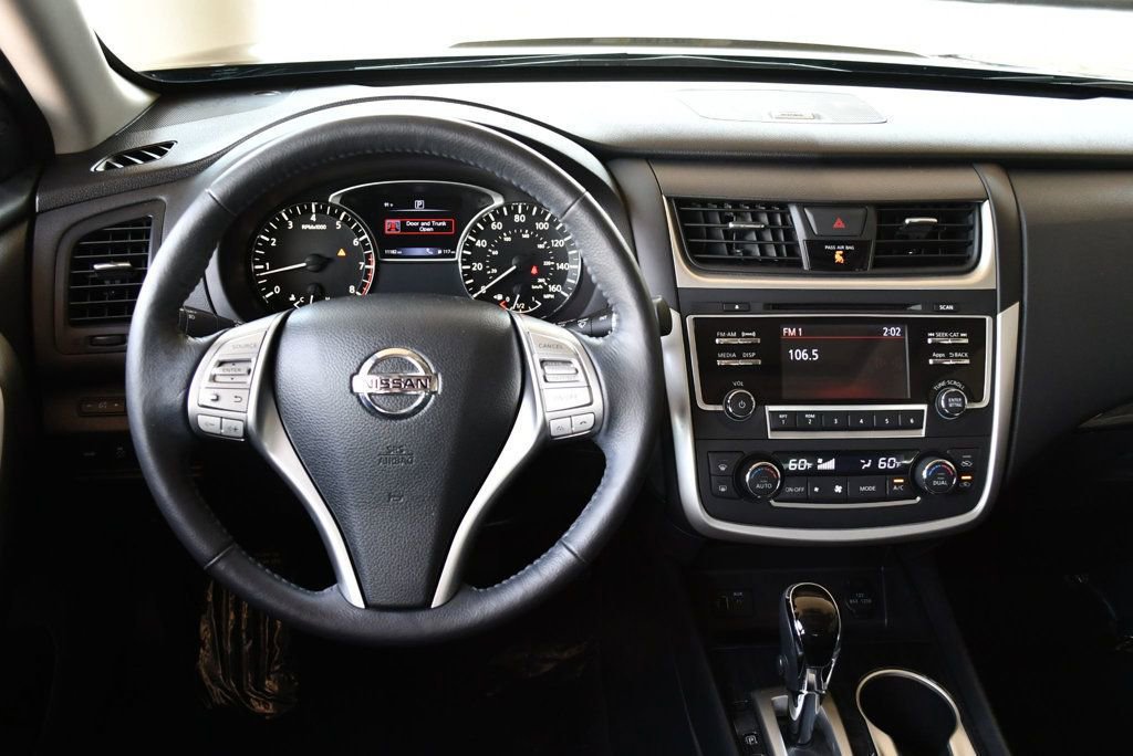 Used 2016 Nissan Altima 2.5 SL w/ Moonroof Package FWD image 40