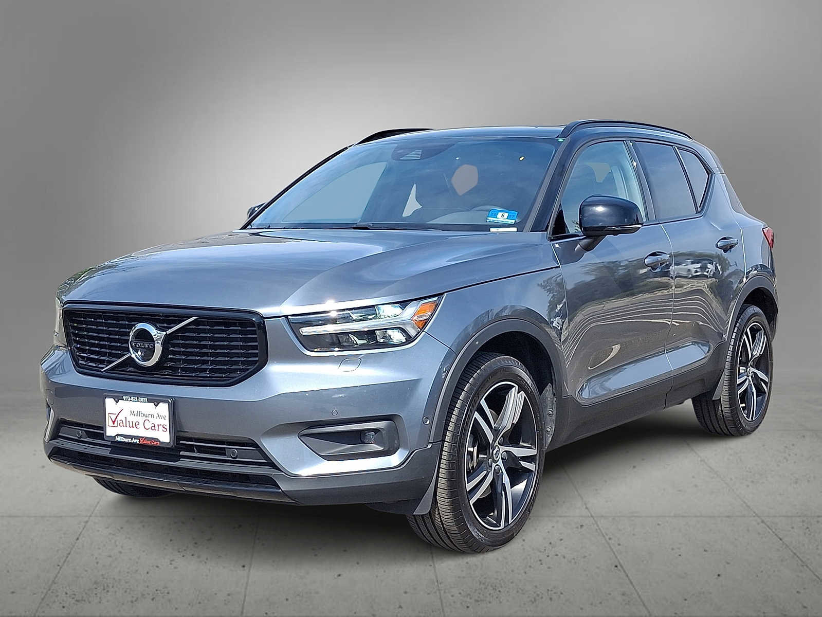 Used 2019 Volvo XC40 T5 R-Design
