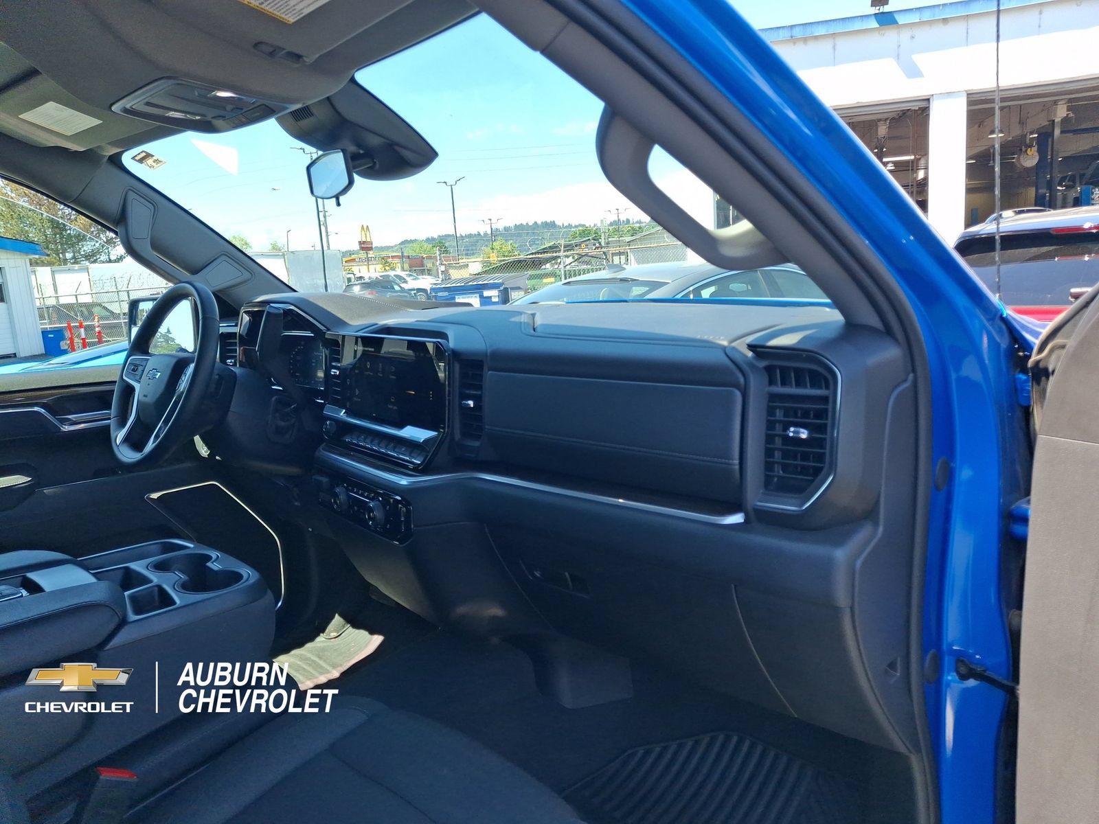 Certified 2026 Chevrolet Silverado 1500 RST AWD/4WD image 16