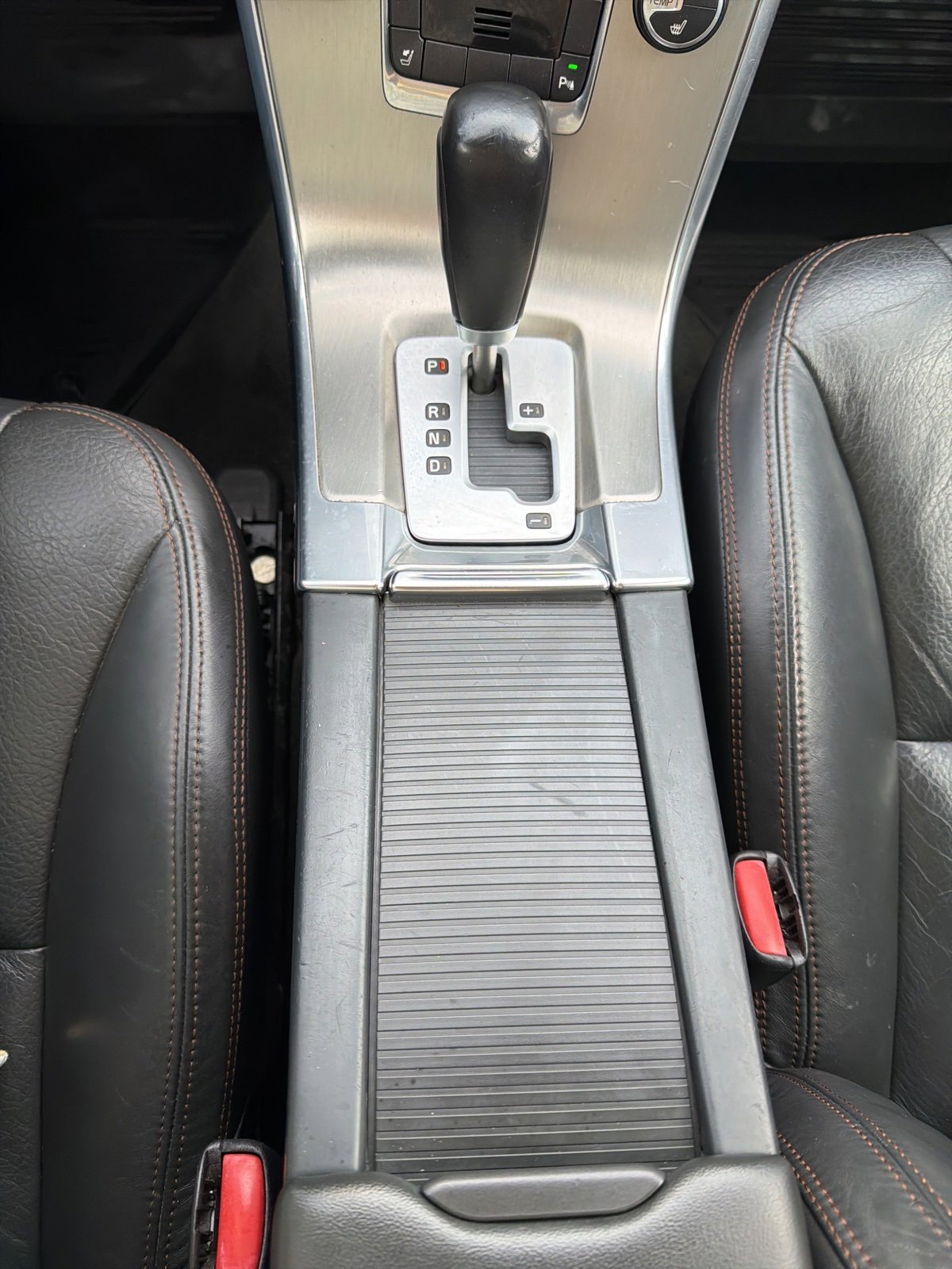 Used 2012 Volvo XC60 T6 image 38