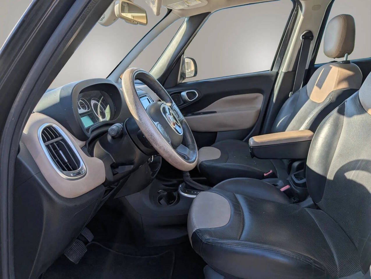 Used 2015 FIAT 500L Lounge FWD image 22