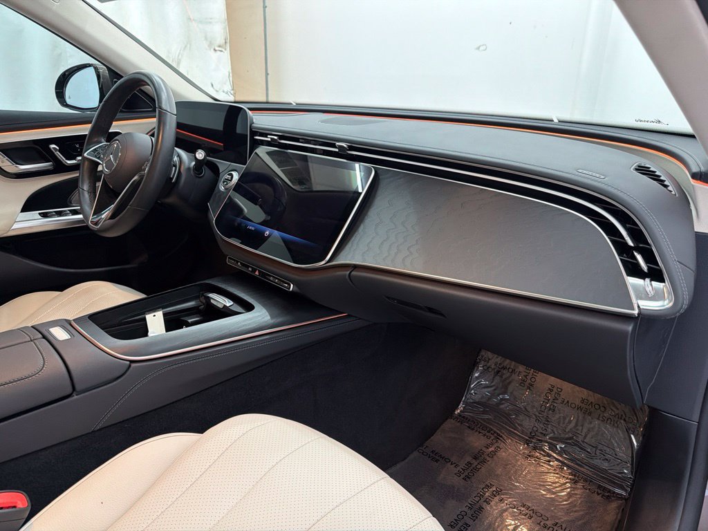Used 2025 Mercedes-Benz E 350 4MATIC Sedan image 30