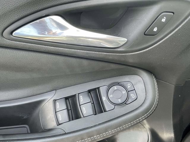 Certified 2021 Buick Encore GX Preferred w/ Sport Touring Package FWD image 16