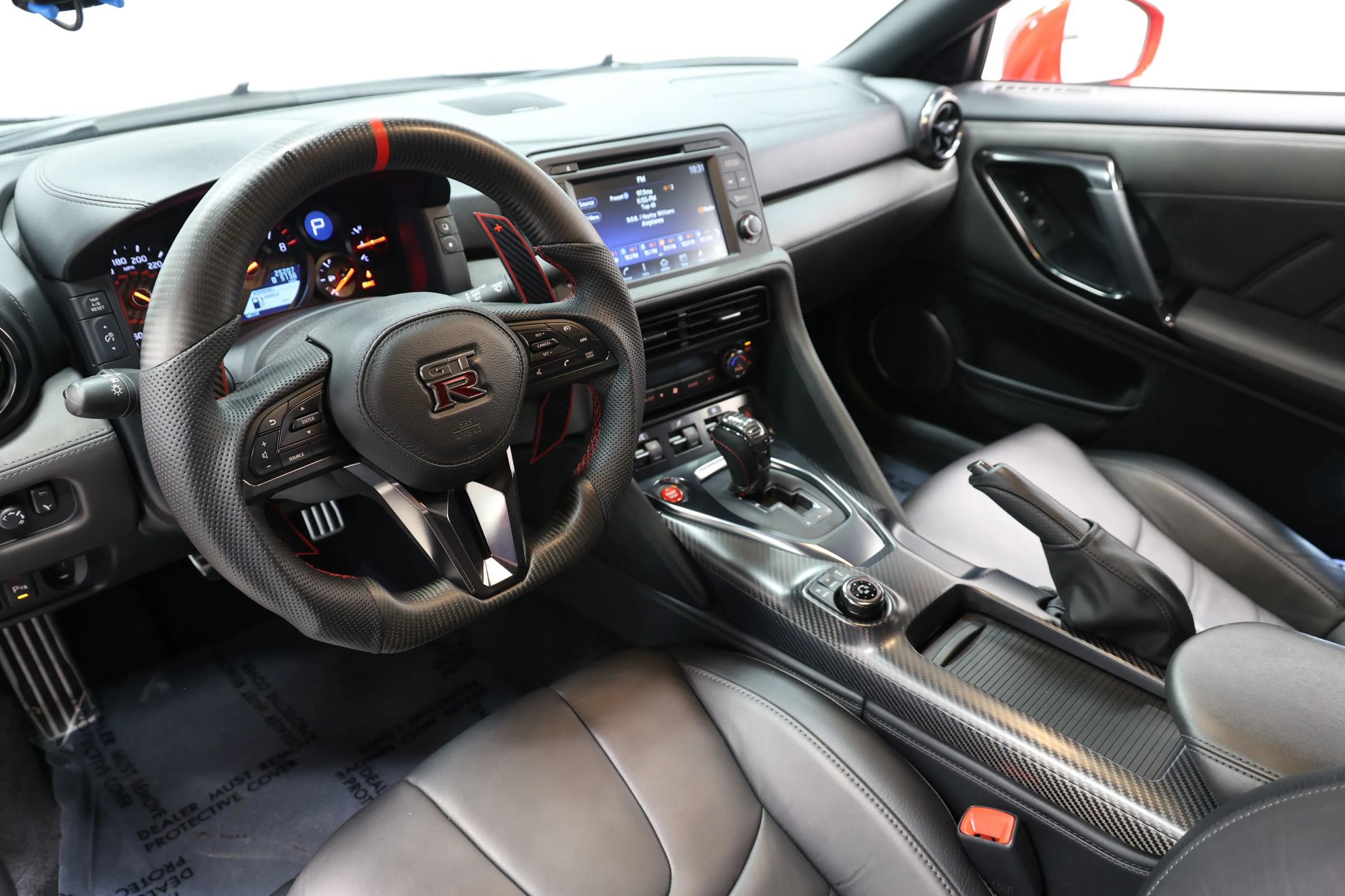 Used 2019 Nissan GT-R Premium w/ Premium Interior Package AWD/4WD image 21