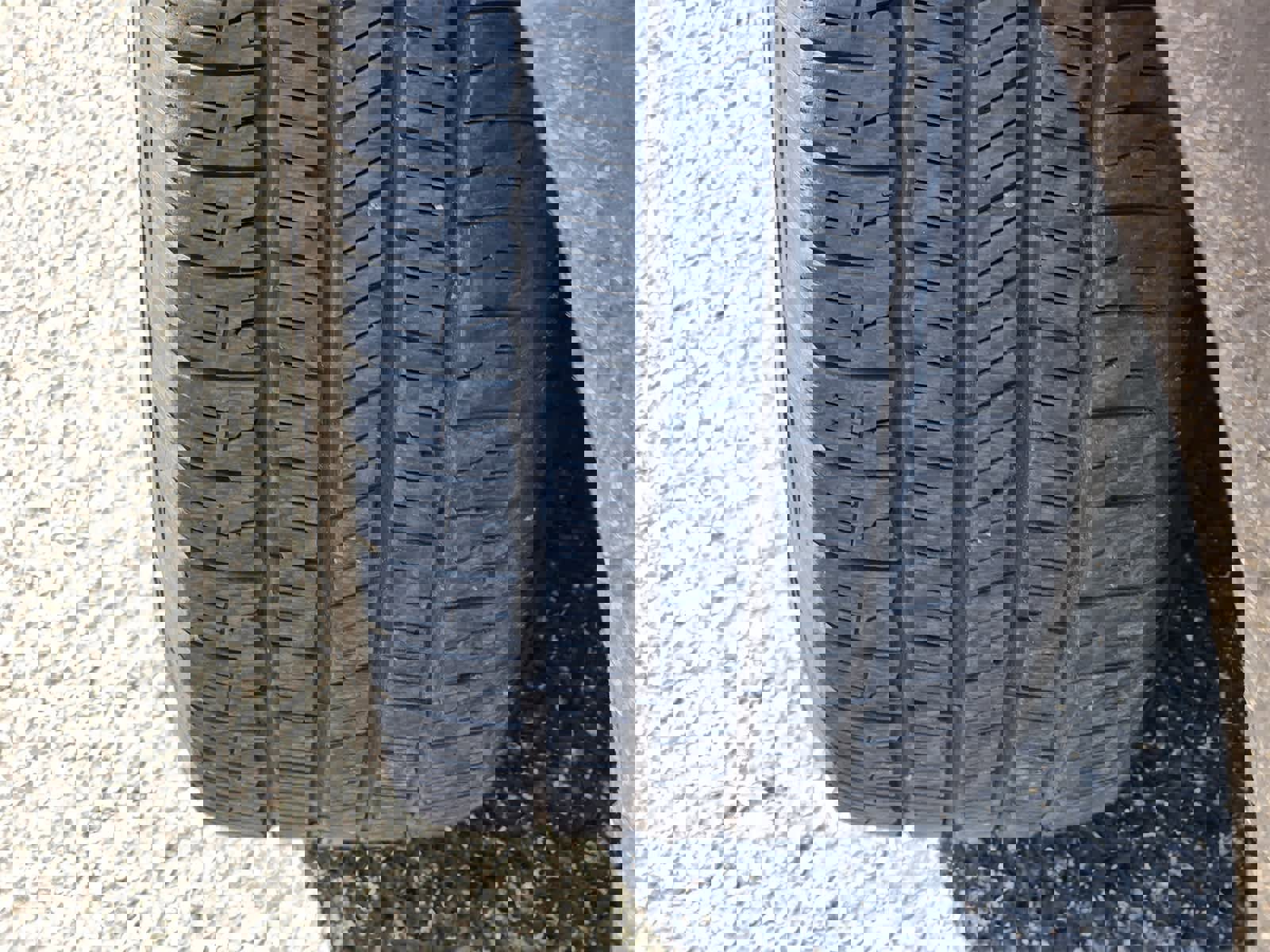 Used 2021 Chrysler Pacifica Touring-L image 10