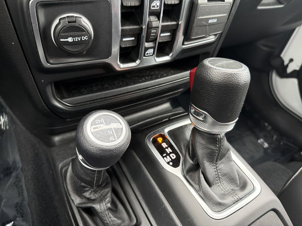 Used 2023 Jeep Gladiator Sport AWD/4WD image 27