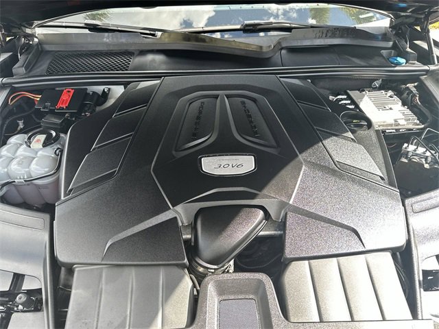 Used 2019 Porsche Cayenne image 18