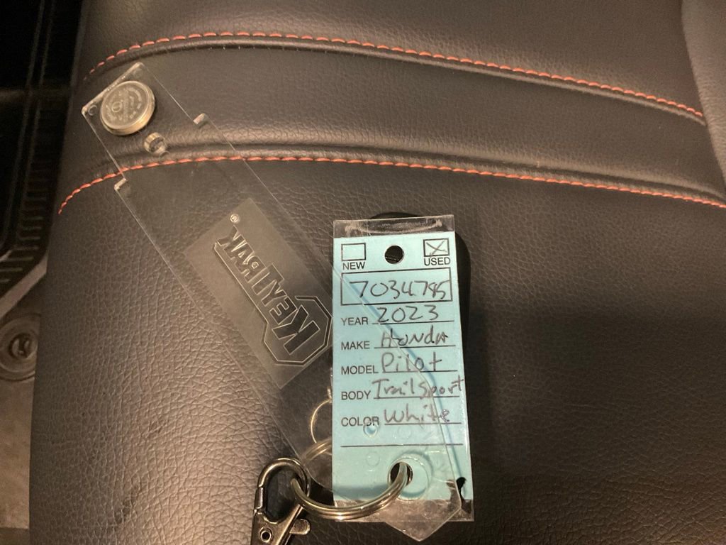 Used 2023 Honda Pilot TrailSport image 31