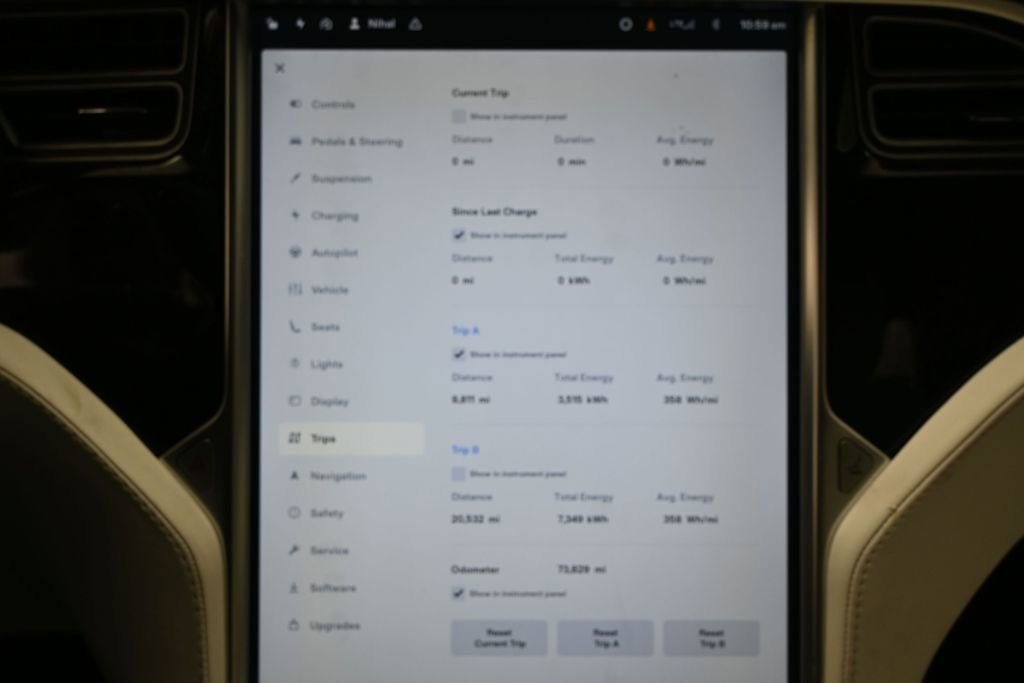 Used 2017 Tesla Model X 90D image 33