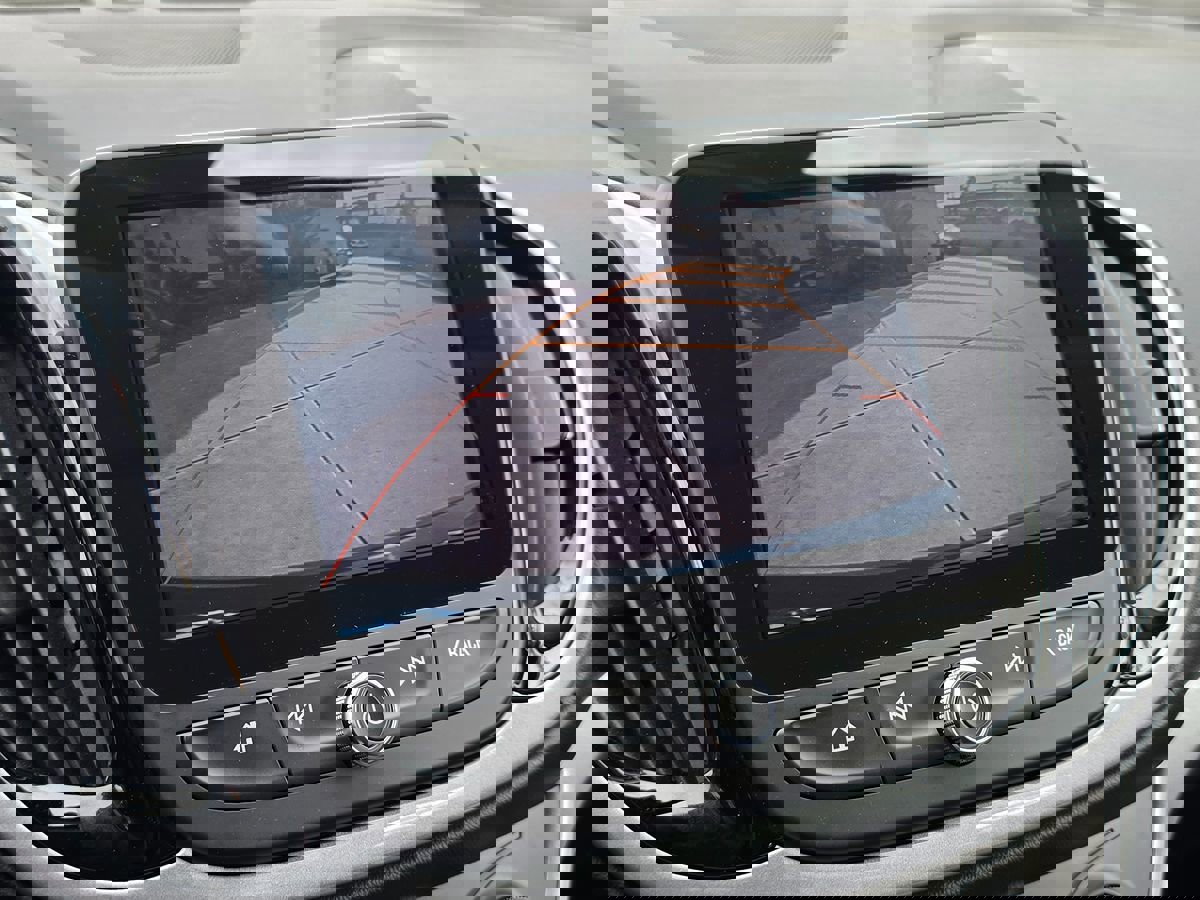 Used 2017 Chevrolet Volt LT w/ Comfort Package image 36