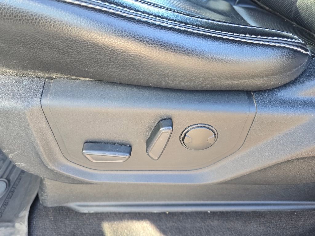 Used 2019 Ford F150 Lariat image 16