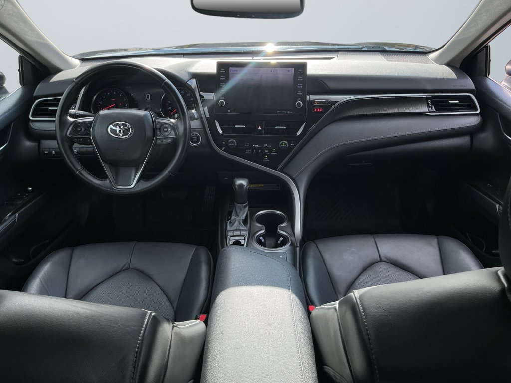 Used 2021 Toyota Camry XSE FWD image 11
