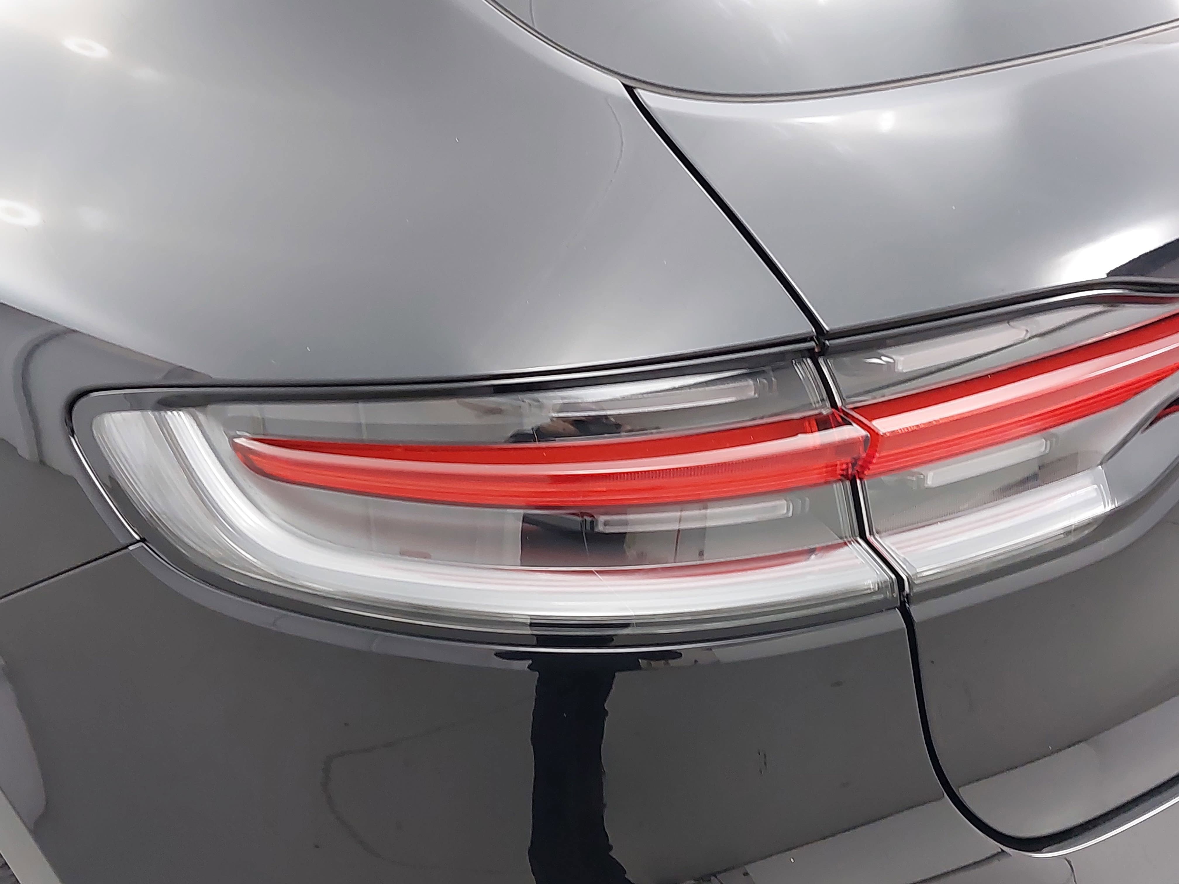 Certified 2026 Porsche Macan image 37