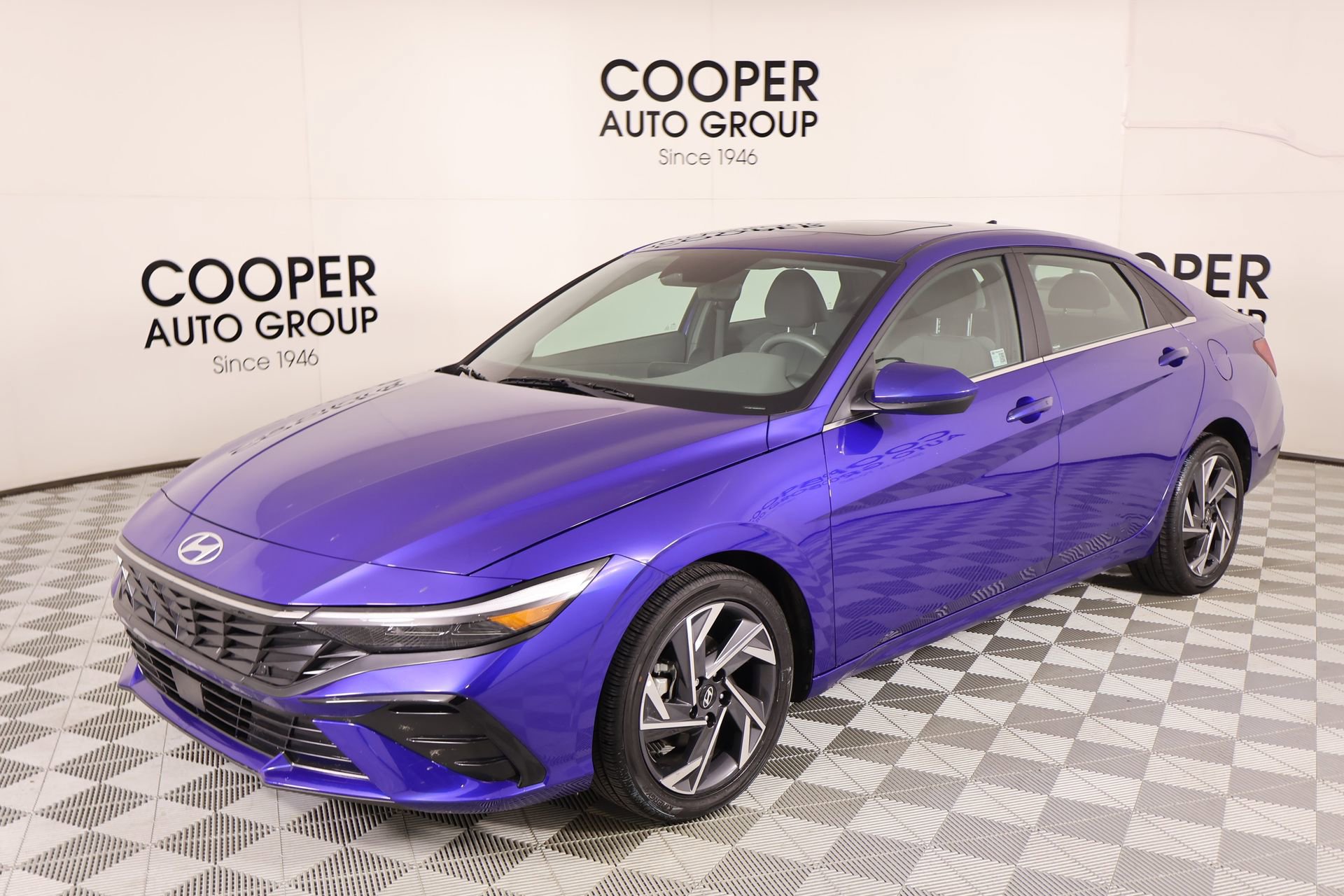 Certified 2025 Hyundai Elantra SEL image 11