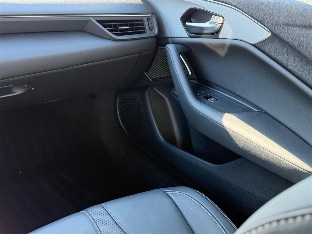 Certified 2025 Acura TLX w/ Technology Package image 15