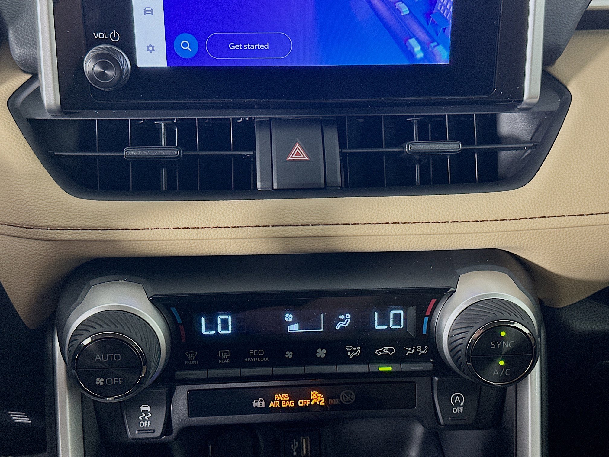 Used 2025 Toyota RAV4 XLE w/ Convenience Package image 24