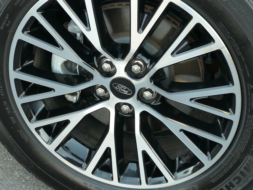 Used 2023 Ford Escape SE image 12